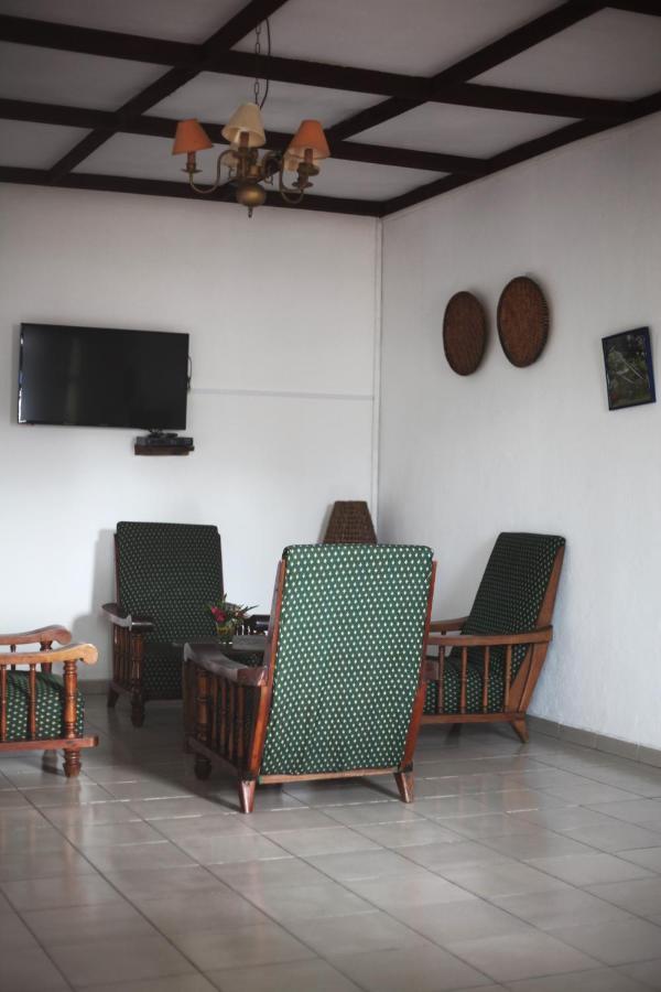Hotel Jardin De La Paix Moroni Ngoại thất bức ảnh