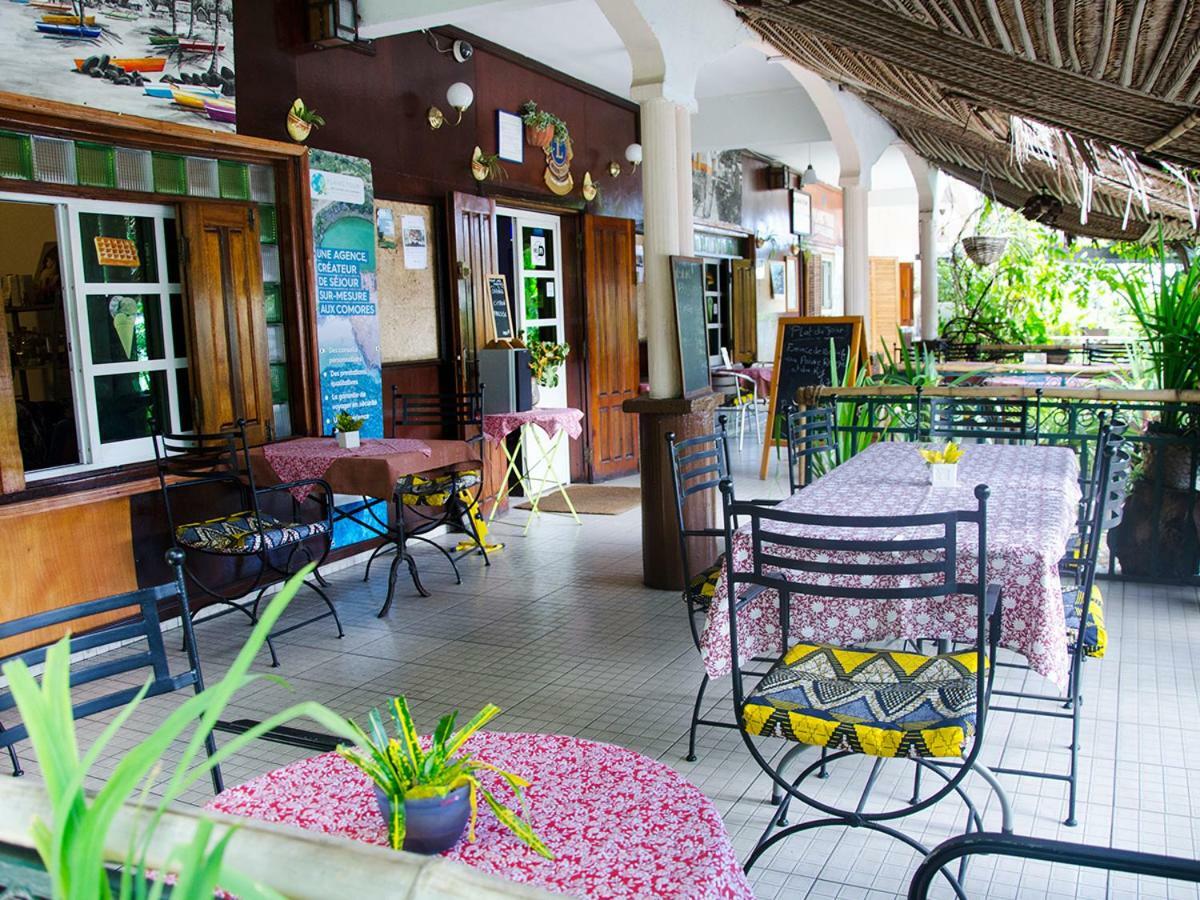 Hotel Jardin De La Paix Moroni Ngoại thất bức ảnh